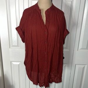 Silence + noise button up flowy shirt 🧡